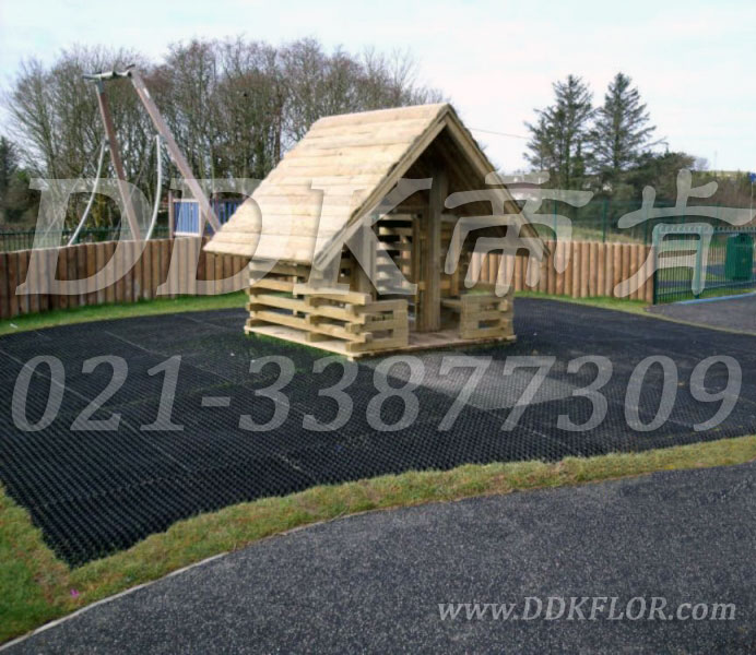 黑色_游樂區(qū)地面樣板圖片，帝肯(DDK)_400_222效果圖，草坪保護墊