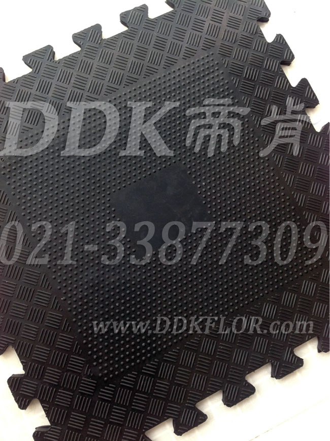 黑色（2013年款式）樣板圖片，帝肯(DDK)_4600（GB|吉霸）效果圖，健身房地墊,健身房地板,健身房地板膠,健身房地毯,健身房地膠,健身房橡膠地板,健身房防震地墊,減震橡膠墊,pvc橡膠地板,工廠用橡膠地墊,安全橡膠地墊,橡膠地板,橡膠防滑墊 ,橡膠彈性地墊,橡膠地毯,橡膠防滑地毯,橡膠防滑地墊,橡膠腳墊,工業(yè)橡膠地板,工業(yè)地板,工業(yè)地板膠,工業(yè)地磚,工廠地板,工廠地墊,工業(yè)防滑墊,工廠地板膠,工廠地膠,工廠防滑地墊,工廠防滑墊