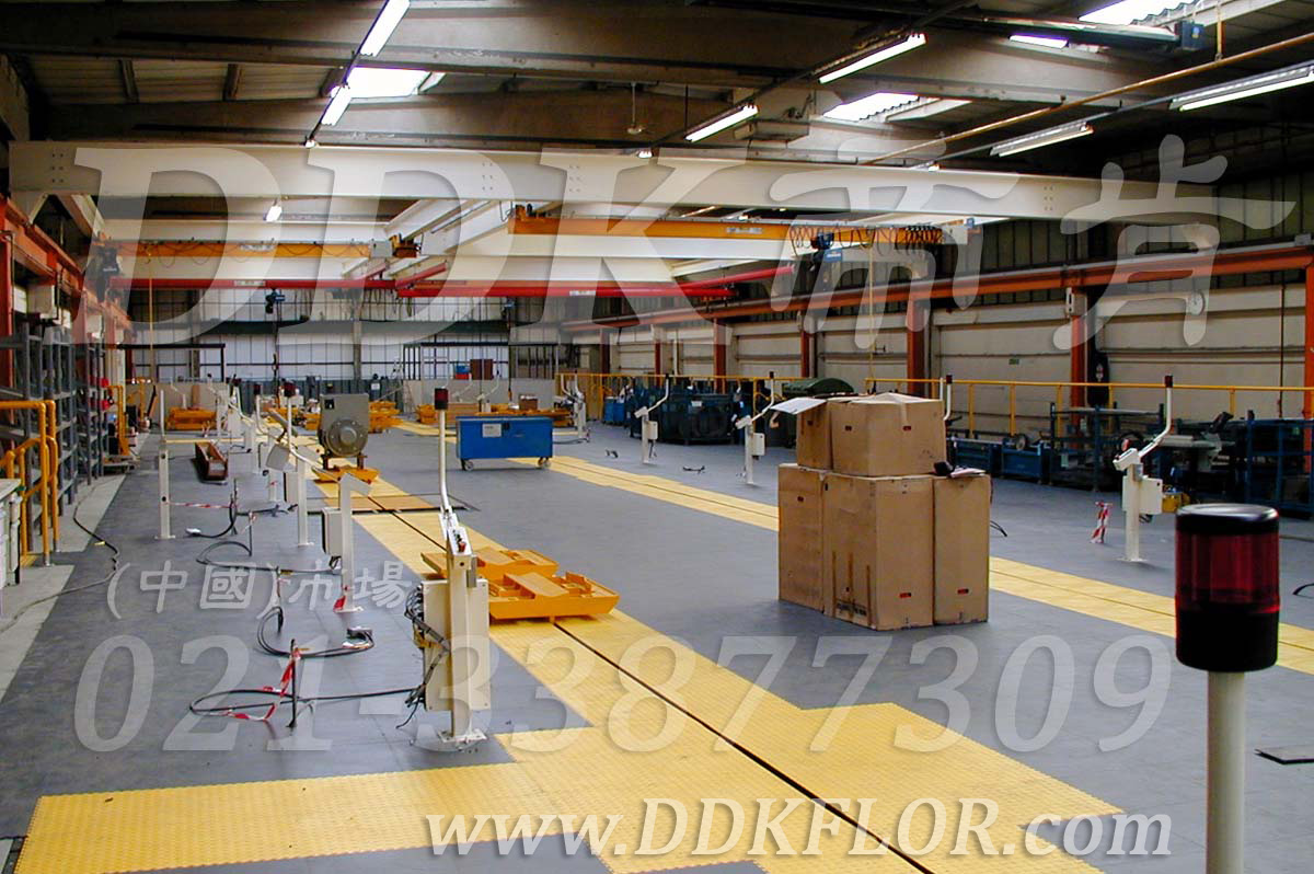 灰色+黃色_工業(yè)廠房地板鋪裝材料樣板圖片,帝肯(DDK)_2000_9979(工業(yè)廠房車(chē)間地面材料)效果圖,廠房地板材料,廠房地膠,廠房塑膠地板,廠房防滑地膠,維修車(chē)間地板,安全通道用地板,工業(yè)pvc地板,pvc工業(yè)地板,工業(yè)地板磚,工業(yè)地板,工業(yè)地板膠,工業(yè)地膠,工業(yè)塑膠地板,工業(yè)橡膠地板,工業(yè)防滑墊,pvc承重地板,耐重壓地板,工廠車(chē)間地膠,工廠車(chē)間地板革,車(chē)間pvc地板,車(chē)間塑膠地板,車(chē)間用地板膠,車(chē)間地板磚,車(chē)間地板,車(chē)間防砸地板,車(chē)間地膠墊,車(chē)間地面膠皮,倉(cāng)庫(kù)防潮地膠,倉(cāng)庫(kù)地板,防潮地板,防潮板,塑料拼裝地板,塑料拼接地板,塑料橡膠地毯,塑料地板