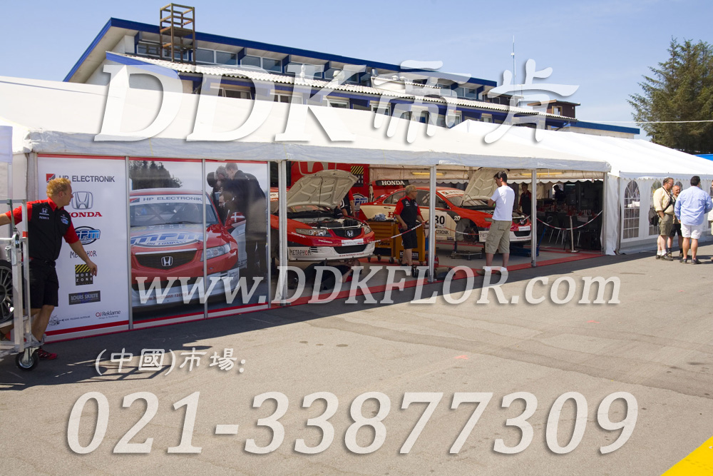 灰+紅（2）_本田汽車維修車間地板材料樣板圖片,帝肯(DDK)_7000_9979（維修車間地面材料）效果圖，移動篷房用地板,pe戶外地板,pp防滑墊,塑料拼接地板,塑料拼裝地板,室外拼接地墊,室外鏤空拼裝地板,拼接地板,拼接式地墊,拼裝地墊,拼接式防滑墊,拼裝地板,拼裝地膠,模塊拼接式門墊,PVC拼接地墊,維修車間地板,車展地膠,車庫地板,車庫地墊,車庫地膠,車用防滑墊,車展地板,停車場防滑墊