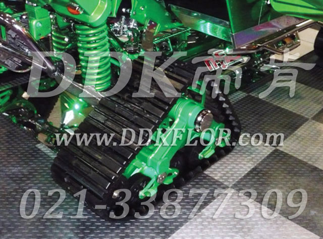 黑+灰_展銷會耐壓地面鋪設(shè)樣板圖片,帝肯(DDK)_3000_680(展會地板材料)效果圖 黑+灰_展銷會耐壓地面鋪設(shè)樣板圖片,帝肯(DDK)_3000_680(展會地板材料)效果圖,會展地板,可拼接展會塑膠地板,展會地板,展會地膠,展廳塑料格柵,展廳展車地墊,展臺地板,展銷會專用地板,摩托車展臺,汽車4s店卡扣展示板,汽車展廳地墊,汽車展廳地板,汽車展臺,汽車展示地墊,車型展示板,車展地板,車展地膠,