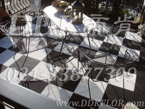 黑白色相間_新型陽(yáng)臺(tái)地磚鋪貼效果圖樣板圖片,帝肯(DDK)_8100_T500（露天陽(yáng)臺(tái)地面材料）效果圖,別墅陽(yáng)臺(tái)地板,別墅陽(yáng)臺(tái)裝修,室外陽(yáng)臺(tái)地板,室外陽(yáng)臺(tái)磚,室外露臺(tái)地磚,室外露臺(tái)裝修,舞臺(tái)地板,陽(yáng)臺(tái)地板磚,陽(yáng)臺(tái)地磚裝修,陽(yáng)臺(tái)戶外地板,陽(yáng)臺(tái)拼裝地板,陽(yáng)臺(tái)裝修,露臺(tái)地板,露臺(tái)地磚,露臺(tái)地面裝修,露臺(tái)拼接地板,露臺(tái)花園裝修,露臺(tái)防滑地板,露臺(tái)防滑地磚,頂樓露臺(tái)裝修,室外生態(tài)地板,室外環(huán)保地板,室外防腐地板