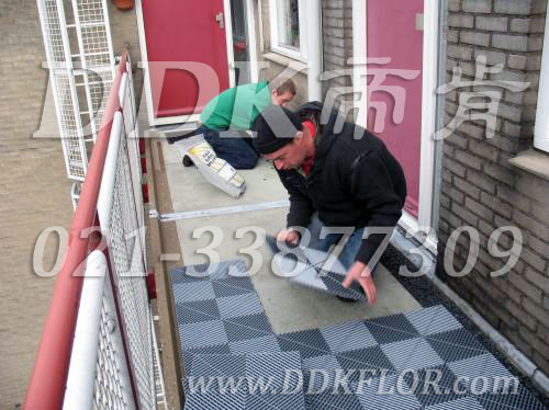 室外走廊地面拼裝鋪設(shè)現(xiàn)場(chǎng)效果圖樣板圖片,帝肯(DDK)_8100_T500(露天陽(yáng)臺(tái)地面材料)效果圖, 室外走廊地面拼裝鋪設(shè)現(xiàn)場(chǎng)效果圖樣板圖片,帝肯(DDK)_8100_T500(露天陽(yáng)臺(tái)地面材料)效果圖,走廊地板,走廊防滑墊,別墅陽(yáng)臺(tái)地板,別墅陽(yáng)臺(tái)裝修,室外陽(yáng)臺(tái)地板,室外陽(yáng)臺(tái)磚,室外露臺(tái)地磚,室外露臺(tái)裝修,舞臺(tái)地板,陽(yáng)臺(tái)地板磚,陽(yáng)臺(tái)地磚裝修,陽(yáng)臺(tái)戶外地板,陽(yáng)臺(tái)拼裝地板,陽(yáng)臺(tái)裝修,露臺(tái)地板,露臺(tái)地磚,露臺(tái)地面裝修,露臺(tái)拼接地板,露臺(tái)花園裝修,露臺(tái)防滑地板,露臺(tái)防滑地磚,頂樓露臺(tái)裝修,室外生態(tài)地板,室外環(huán)保地板,室外防腐地板,