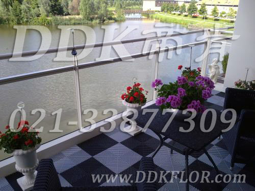 黑加白拼裝組合（1）_露天陽(yáng)臺(tái)新型歐式功能性地板磚效果圖樣板圖片,帝肯(DDK)_8100_T500（露天陽(yáng)臺(tái)地面材料）效果圖,別墅陽(yáng)臺(tái)地板,別墅陽(yáng)臺(tái)裝修,室外陽(yáng)臺(tái)地板,室外陽(yáng)臺(tái)磚,室外露臺(tái)地磚,室外露臺(tái)裝修,舞臺(tái)地板,陽(yáng)臺(tái)地板磚,陽(yáng)臺(tái)地磚裝修,陽(yáng)臺(tái)戶外地板,陽(yáng)臺(tái)拼裝地板,陽(yáng)臺(tái)裝修,露臺(tái)地板,露臺(tái)地磚,露臺(tái)地面裝修,露臺(tái)拼接地板,露臺(tái)花園裝修,露臺(tái)防滑地板,露臺(tái)防滑地磚,頂樓露臺(tái)裝修,室外生態(tài)地板,室外環(huán)保地板,室外防腐地板