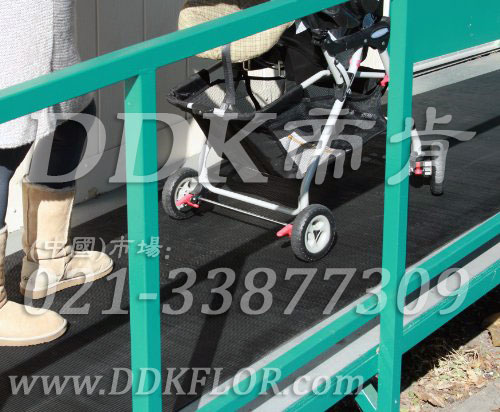 坡道地面防滑地毯材料(2)樣板圖片,帝肯(DDK)_S450_660(室外地面防滑地毯材料)效果圖 坡道地面防滑地毯材料(2)樣板圖片,帝肯(DDK)_S450_660(室外地面防滑地毯材料)效果圖,安全通道用地板,走道地毯,走道地墊,通道地毯,通道防滑墊,過道地毯,過道防滑墊