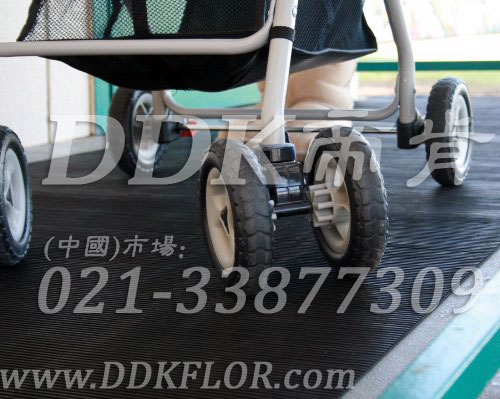 坡道地面防滑地毯材料(3)樣板圖片,帝肯(DDK)_S450_660(室外地面防滑地毯材料)效果圖 坡道地面防滑地毯材料(3)樣板圖片,帝肯(DDK)_S450_660(室外地面防滑地毯材料)效果圖,安全通道用地板,走道地毯,走道地墊,通道地毯,通道防滑墊,過道地毯,過道防滑墊