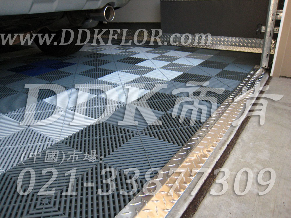 私人車庫(kù)地面鋪裝地板材料(13)_灰色組合樣板圖片,帝肯(DDK)_8100_C618(私人車庫(kù)地面材料)效果圖 私人車庫(kù)地面鋪裝地板材料(13)_灰色組合樣板圖片,帝肯(DDK)_8100_C618(私人車庫(kù)地面材料)效果圖,別墅私家車庫(kù)裝修,車庫(kù)pvc地板,車庫(kù)地坪,車庫(kù)地墊,車庫(kù)地板,車庫(kù)地膠,車庫(kù)塑料地毯,車庫(kù)塑膠地板,車庫(kù)防滑墊