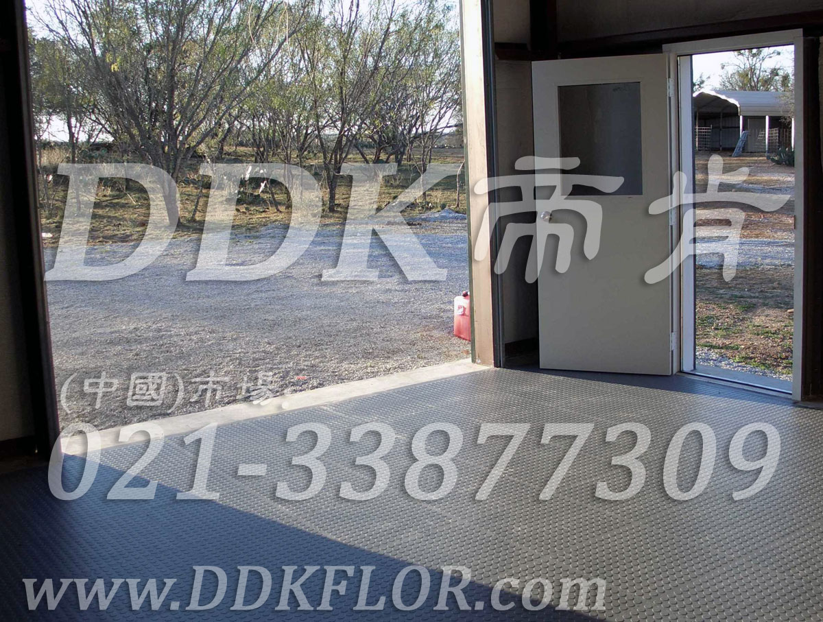 私家車(chē)庫(kù)裝修車(chē)庫(kù)地坪地面材料(5)_灰色銅錢(qián)表面地板樣板圖片,帝肯(DDK)_2000_C618(地下車(chē)庫(kù)地面材料)效果圖 私家車(chē)庫(kù)裝修車(chē)庫(kù)地坪地面材料(5)_灰色銅錢(qián)表面地板樣板圖片,帝肯(DDK)_2000_C618(地下車(chē)庫(kù)地面材料)效果圖,車(chē)庫(kù)pvc地板,車(chē)庫(kù)地坪,車(chē)庫(kù)地板,車(chē)庫(kù)地墊,車(chē)庫(kù)地膠,車(chē)庫(kù)塑料地毯,車(chē)庫(kù)塑膠地板,車(chē)庫(kù)防滑墊,別墅私家車(chē)庫(kù)裝修