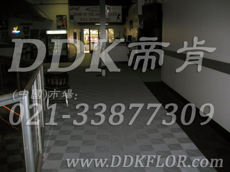 健身會所通道地面防滑耐磨鋪裝材料(7)_灰白組合樣板圖片,帝肯(DDK)_8100_3020(地下室健身房地面地板材料)效果圖 健身會所通道地面防滑耐磨鋪裝材料(7)_灰白組合樣板圖片,帝肯(DDK)_8100_3020(地下室健身房地面地板材料)效果圖,健身房pvc塑膠地板,健身房地墊,健身房地板,健身房地板膠,健身房地毯,健身房地膠,健身房橡膠地板,健身房防震地墊,運動地墊,運動地板,運動地膠