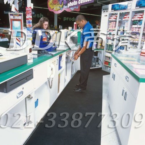 工作臺(tái)旁地面防疲勞防滑地毯材料_黑色_無(wú)味環(huán)保橡膠材質(zhì)_(3)樣板圖片,帝肯(DDK)_S350_830(室內(nèi)地面防滑材料 )效果圖 工作臺(tái)旁地面防疲勞防滑地毯材料_黑色_無(wú)味環(huán)保橡膠材質(zhì)_(3)樣板圖片,帝肯(DDK)_S350_830(室內(nèi)地面防滑材料 )效果圖,室內(nèi)地板,室內(nèi)地膠,防滑地毯,pvc防滑地毯,塑料防滑地毯,橡膠防滑地毯,防滑卷材,防滑地墊卷材