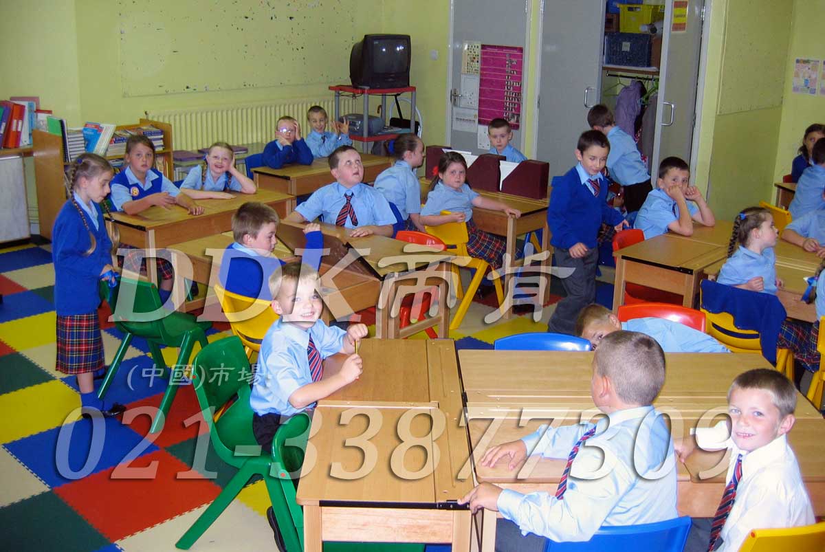 多色相拼裝_幼兒園教室地面材料樣板圖片,帝肯(DDK)_2000_3377(幼兒園教室地面材料)效果圖 多色相拼裝_幼兒園教室地面材料樣板圖片,帝肯(DDK)_2000_3377(幼兒園教室地面材料)效果圖,幼兒園pvc塑膠地板,幼兒園地板,幼兒園地板磚,幼兒園地板膠,幼兒園地板革,幼兒園塑料地板,幼兒園室內(nèi)地板,幼兒園拼裝地板,幼兒園教室地板