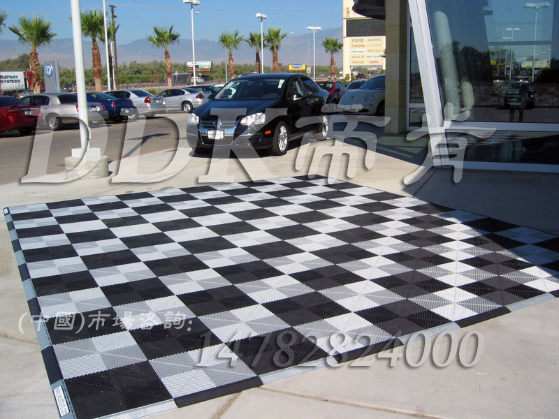 水泥地防滑疏水專業(yè)地墊，適用于各類門店外部，水泥地表面等樣板圖片，帝肯(DDK)_8100_900（大門入口防滑墊）效果圖，入口防滑墊,入口防水地墊,地面防滑墊,防滑門墊,室外防滑地墊