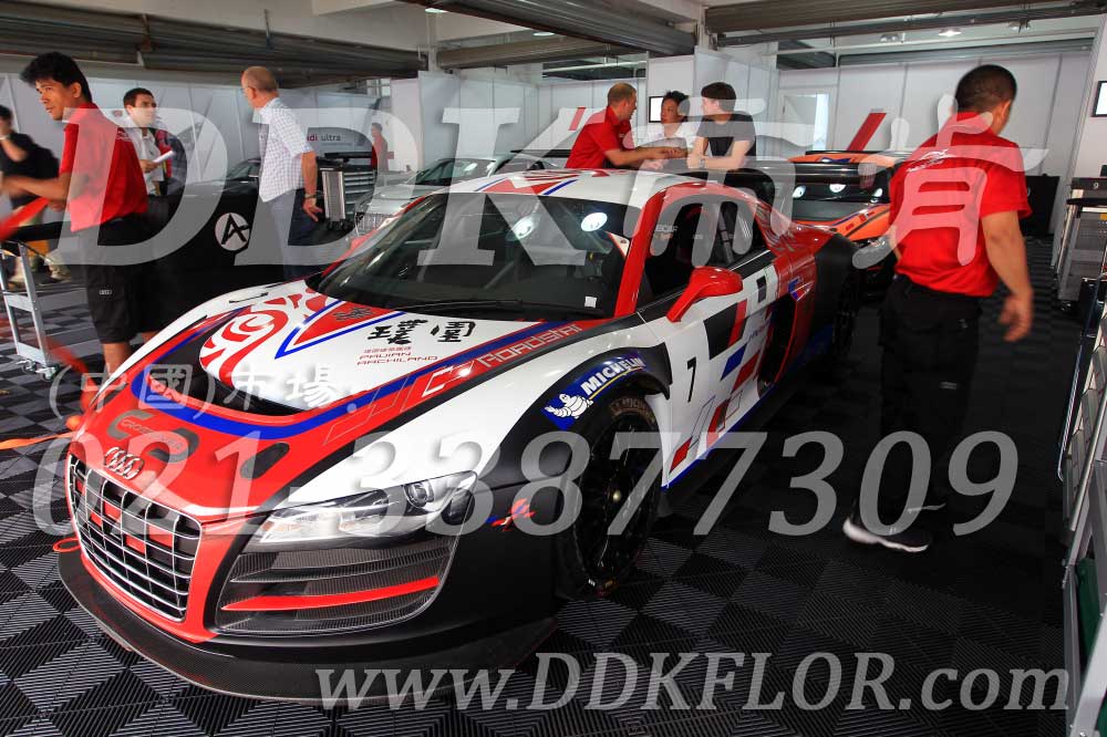 32米其林車隊(duì)賽事維護(hù)房地面專用地板材料樣板圖片,帝肯(DDK)_8100_6008（賽車P房帳篷地板）效果圖，帳篷地膠