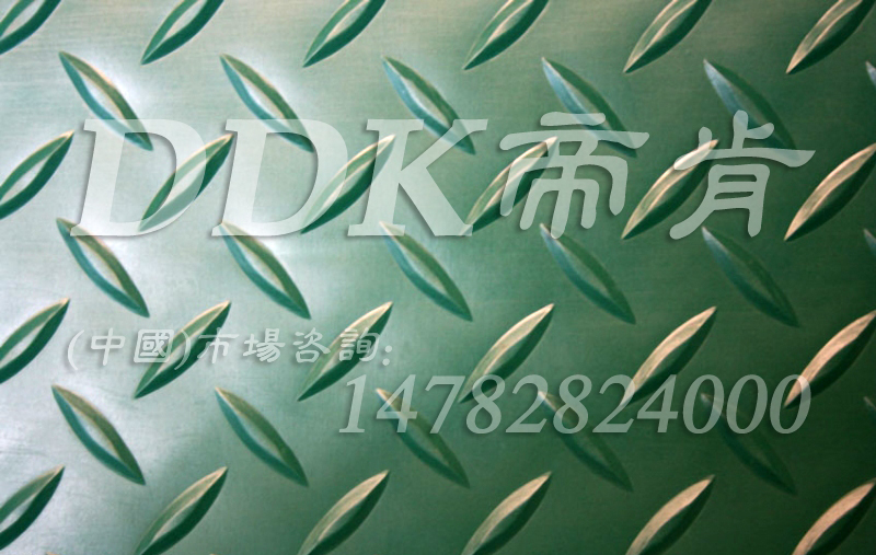 【人字防滑地墊卷材】綠色可定制生產(chǎn)人字防滑地墊卷材樣板圖片,帝肯(DDK)_HD220_6S（柳葉紋地毯|綠色_黑色）效果圖，人字紋,鐵板紋,鋼花紋