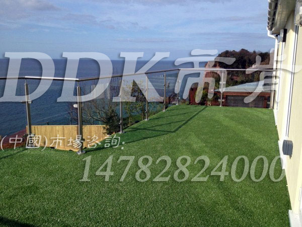 【樓頂露臺(tái)地板鋪什么】仿真草坪鋪樓頂露臺(tái)地板樣板樣板圖片,帝肯(DDK)_6200（Green|歌林）效果圖，室外露臺(tái)裝修,露臺(tái)草坪,露臺(tái)地面裝修,頂樓露臺(tái)裝修