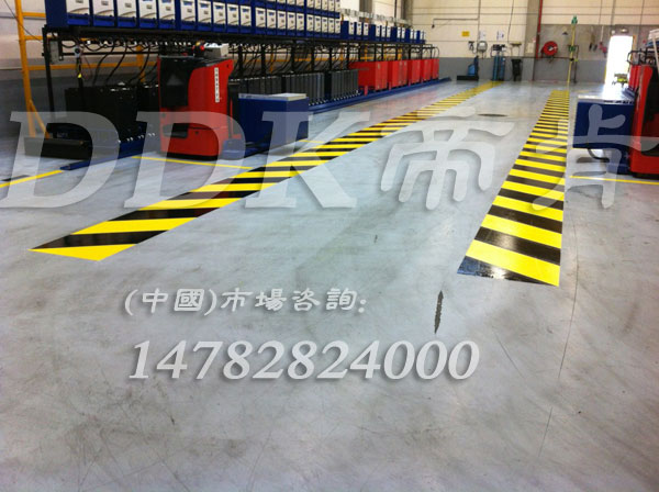 高品質(zhì)的耐磨車間斑馬線帶背膠 寬度和長(zhǎng)度可定制 ，地面標(biāo)線警示膠帶黃色,地面劃線膠帶,地面材料鋪裝方法問答,地面打滑措施100條,耐叉車碾壓劃線工業(yè)警示膠帶,100個(gè)工廠地面問題how