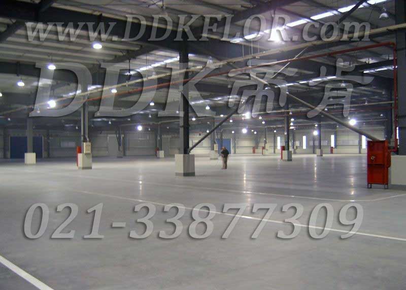 抽絲剝繭剖析金剛砂耐磨地坪的優(yōu)點(diǎn)和缺點(diǎn)。